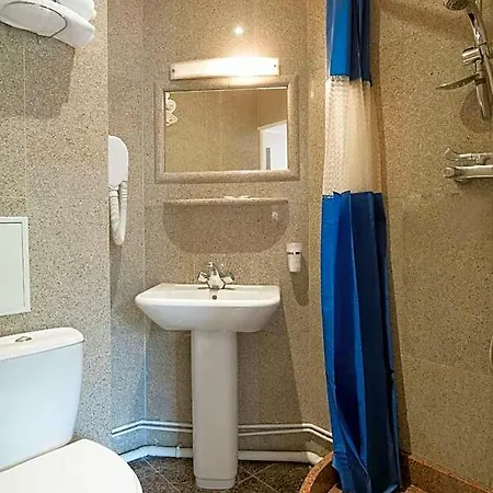Americain Hotel 2*