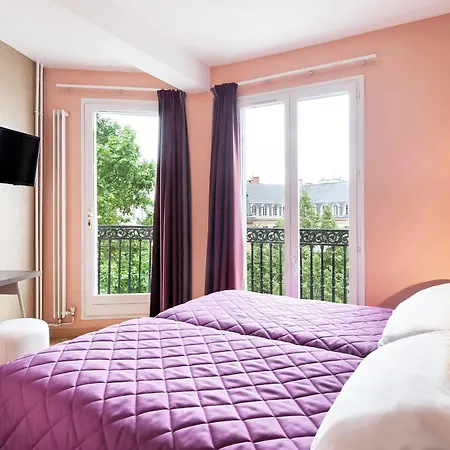 Hotel Americain 2*