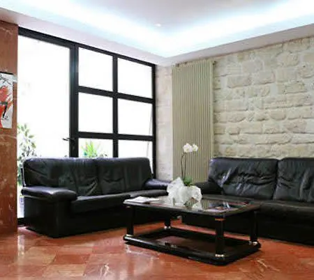 Americain Hotel 2*