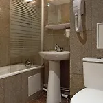 Americain Hotel 2*