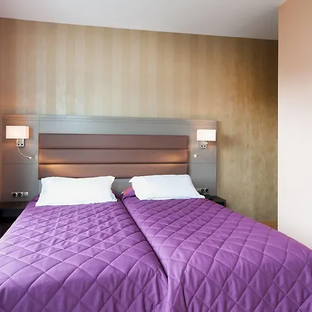 Americain Hotel 2*