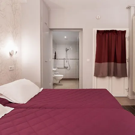 Hotel Americain 2*