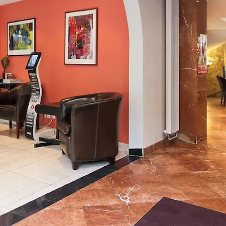 Americain Hotel 2*